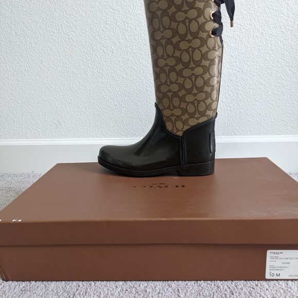 Coach Brown Winter & Rain Boots - Picture 4 of 6